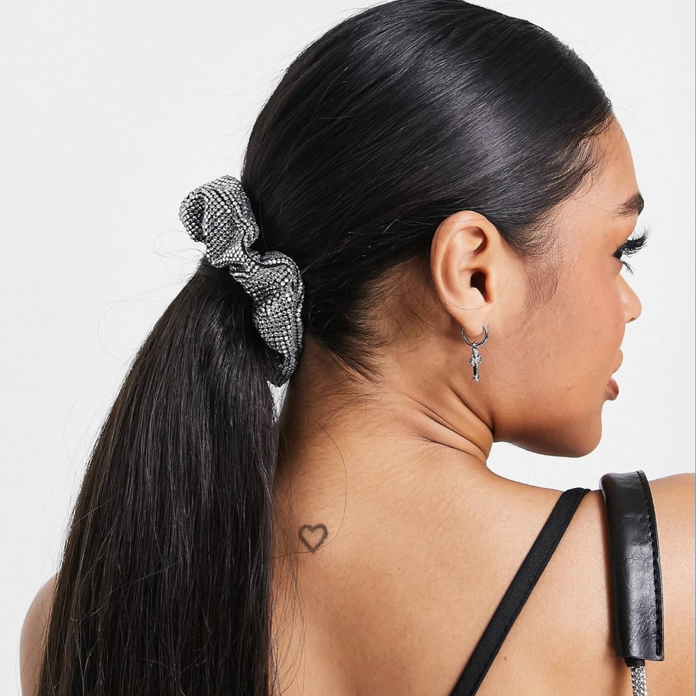 scrunchie - Picture 3 of 4